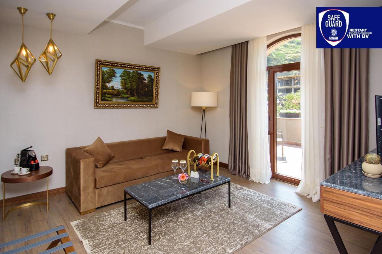 ทิฟลิส พาเลซ Hotel Tbilisi ภายนอก รูปภาพ