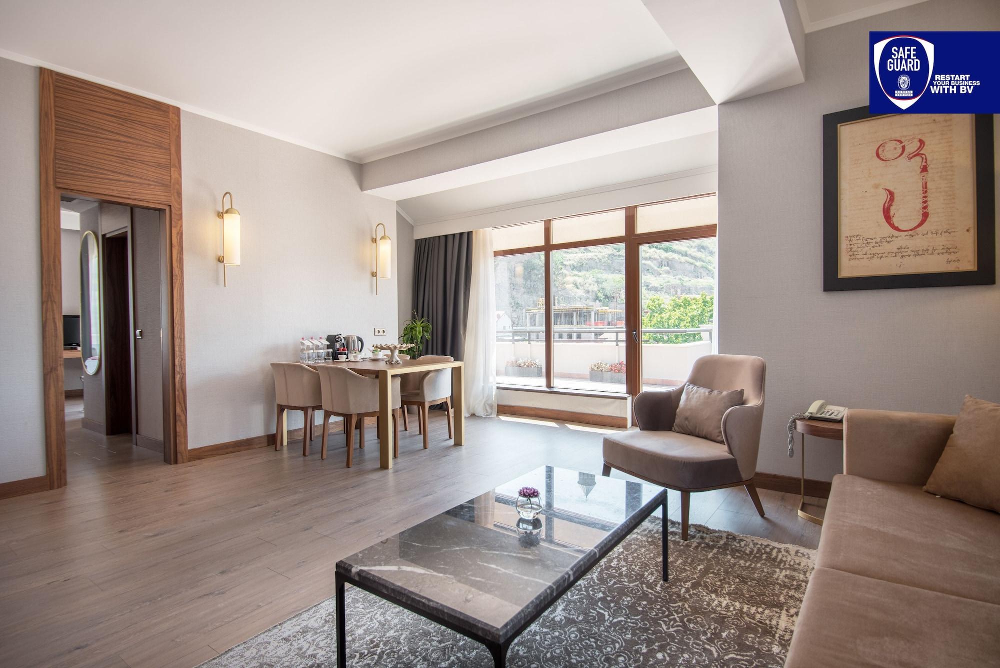 ทิฟลิส พาเลซ Hotel Tbilisi ภายนอก รูปภาพ